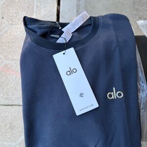 ALO Yoga Men's Deep Blue Crewneck Sweater